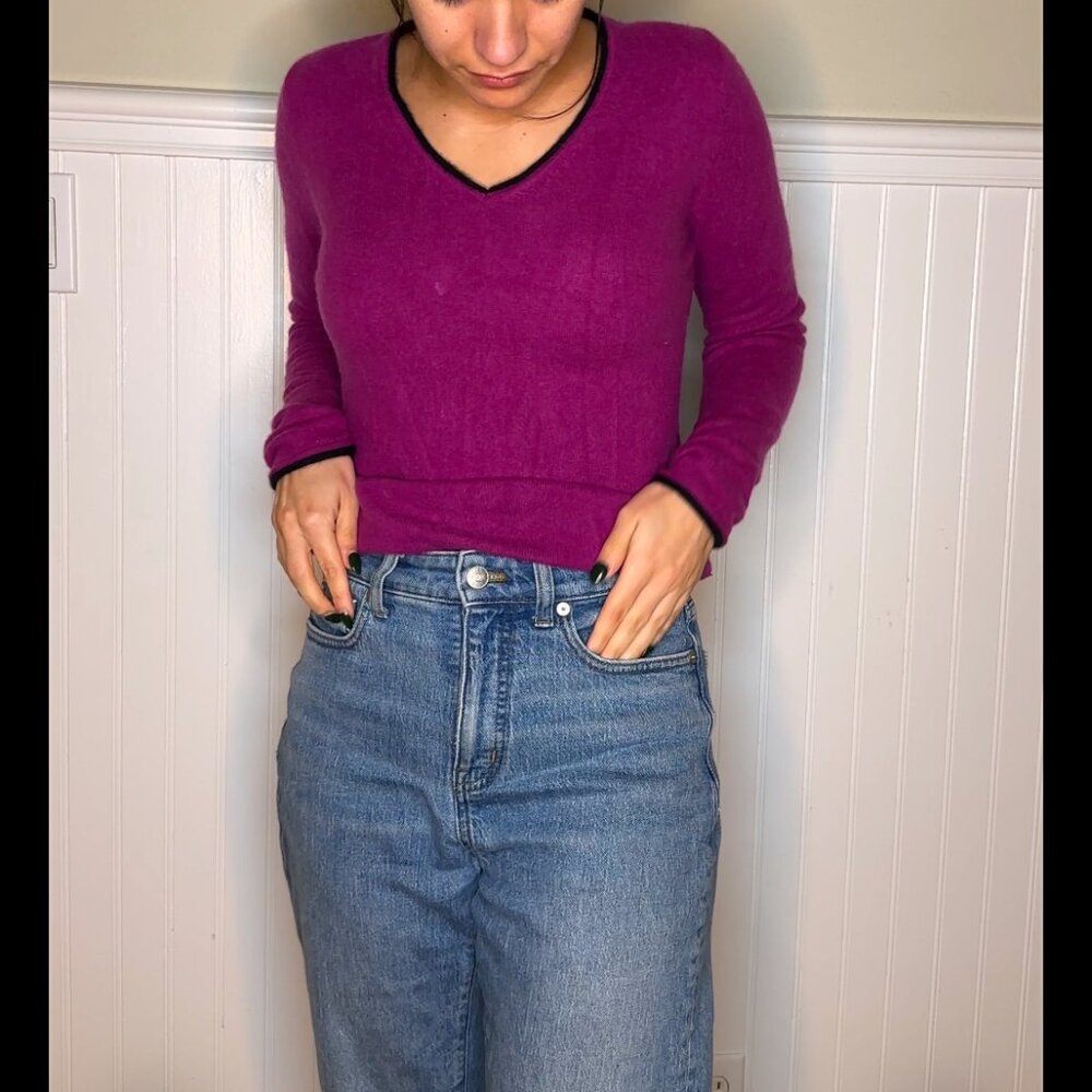 Fuschia / Magenta 100% Cashmere V Neck Sweater